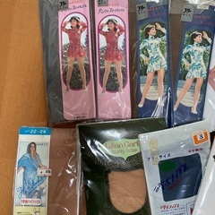 パンスト18足、網タイツ1足の画像