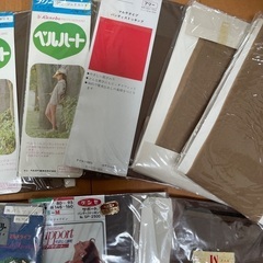 パンスト18足、網タイツ1足の画像