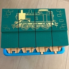 プラレール トーマス　車両セット　たためるトーマス機関庫の画像