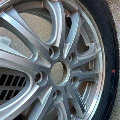 ダンロップ　スタッドレスタイヤ　VELVAのホイル付き　205/65R15 4本セットの画像