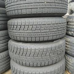 ヨコハマスタッドレス195/65 15 プリウスの画像