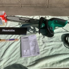 新品同様 makitaマキタ 電気チェンソー