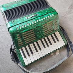お取引中アコーディオン YAMAHA 子供用