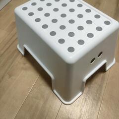 IKEA イケア　子供用ステップ　ボルメンの画像