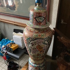 大きな飾り壺 オブジェの画像