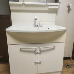 Panasonic パナソニックの3面鏡洗面台　W750の画像