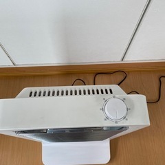 電気ヒーター、カーボンヒーター
の画像