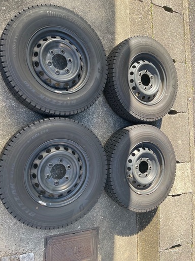 195/80R15スタッドレスタイヤホイールセット　ブリザック　 バリ山