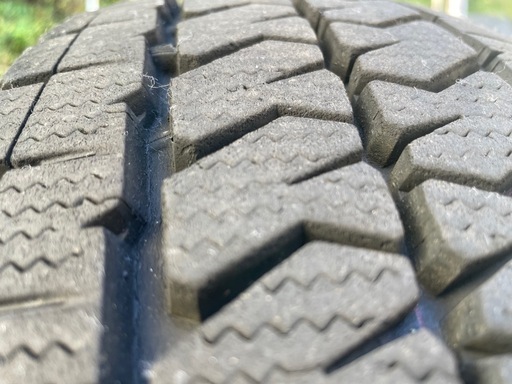 195/80R15スタッドレスタイヤホイールセット　ブリザック　 バリ山