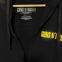 ガンズアンドローゼスのパーカー　Ｌサイズ　未使用品
の画像