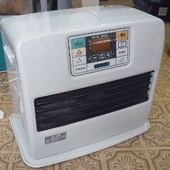 好評完売御礼【美品❗】コロナ 石油ファンヒーター 暖房機器 FH...