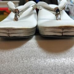 未使用　草履　白   23.5cmぐらい  着物   冠婚葬祭の画像