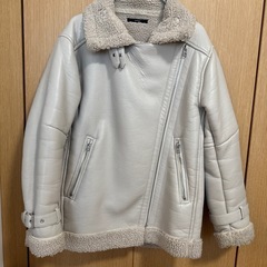 【EMODAエモダ】ライトグレー ライダースジャケット ボア付きの画像