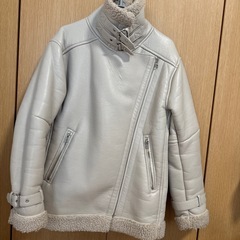 【EMODAエモダ】ライトグレー ライダースジャケット ボア付きの画像