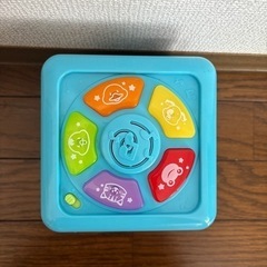 トイザらス　ブルーイン　光と音の指遊びおもちゃの画像