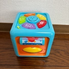 トイザらス　ブルーイン　光と音の指遊びおもちゃの画像