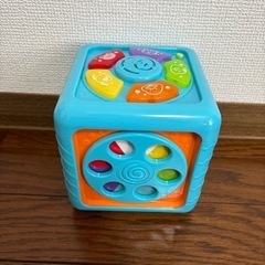 トイザらス　ブルーイン　光と音の指遊びおもちゃの画像