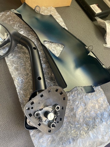 ハイエース　ガッツミラー　新車外し品