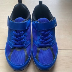 新品  スニーカー 23センチの画像