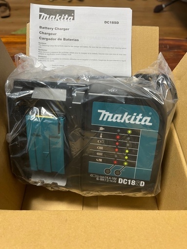 マキタ　充電器　dc18sd