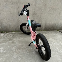 キッカーアバンス マリオカート ピーチ姫 バランスバイク ストライダーの画像