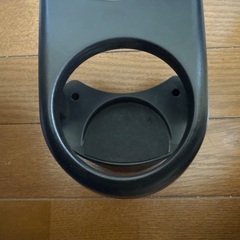 トヨタアクア 後席用ドリンクホルダー中古