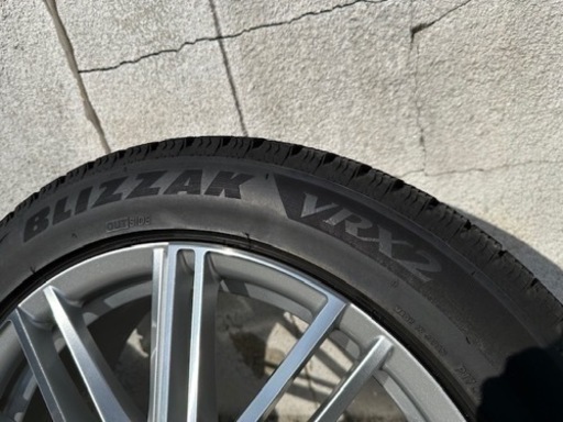 スタッドレスタイヤブリヂストンVRX2.225／50R18アルミホイール付
