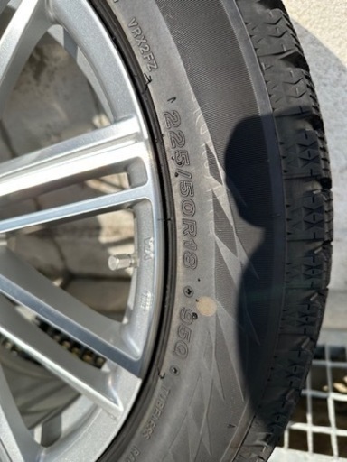 スタッドレスタイヤブリヂストンVRX2.225／50R18アルミホイール付