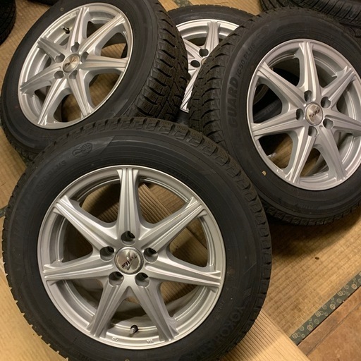 スタッドレスタイヤ