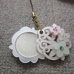 鏡付ストラップの画像