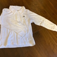 襟付き白いシャツ　110cmの画像