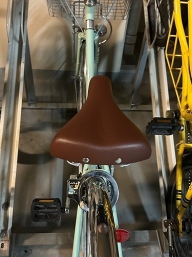 ほぼ新品の自転車(27インチ)