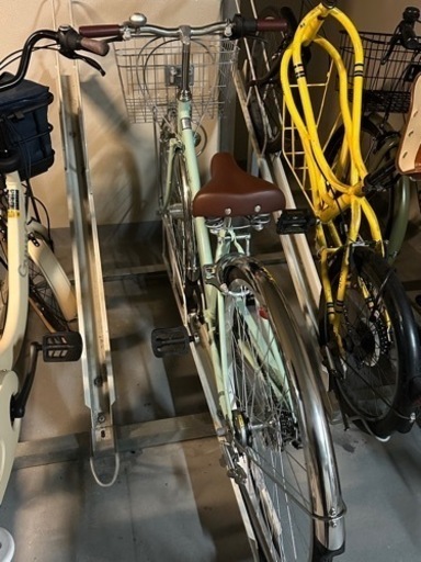 ほぼ新品の自転車(27インチ)