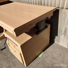 新品未使用品 訳あり　光サンデスク　テーブル　天板昇降の画像