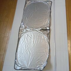 【未使用品】車 フロントガラス サンシェード 日除け　UVカット車中泊コンパクトの画像
