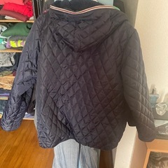 アウトドア、フード付きキルティングジャケット
の画像