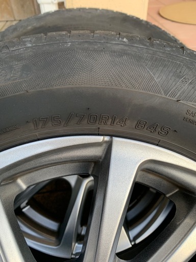 トヨタ　ヴィッツ　ノーマルタイヤ