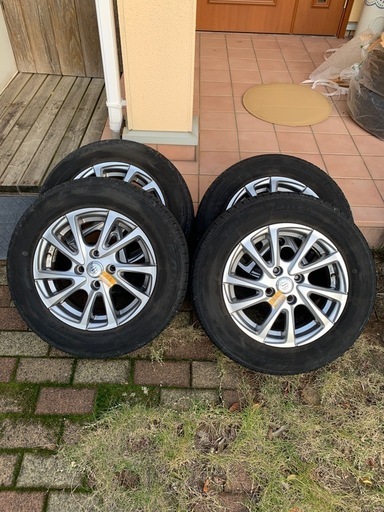 トヨタ　ヴィッツ　ノーマルタイヤ