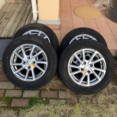 トヨタ　ヴィッツ　ノーマルタイヤ