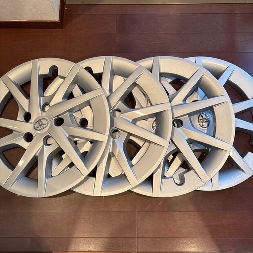 受け渡し決定】プリウスα スタッドレスタイヤ アルミホイール