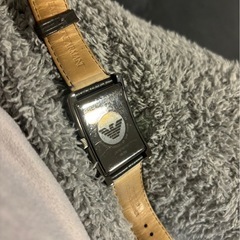 アルマーニ時計の画像