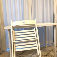 イケヤ　ホワイト　机and折り畳み椅子セット
