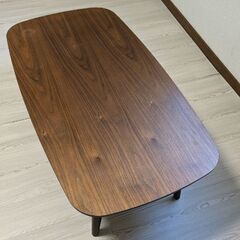 ウォールナットのローテーブルですの画像