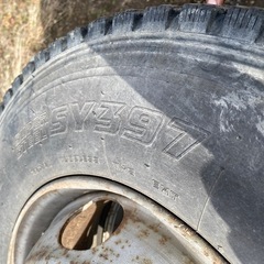 差し上げます！225/80R17.5 123/122L YOKOHAMA SY397  スタッドレスタイヤ　4tトラック用　の画像
