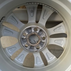 再出品205/60r16 夏タイヤ純正4本　の画像