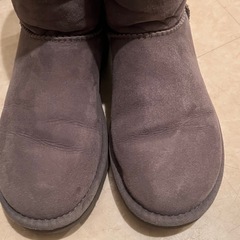UGG クラッシックショートグレー7の画像