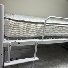 シモンズ　マットレス　　ベッドフレームの画像