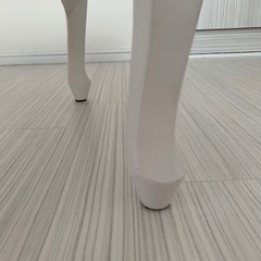 ロマプリ　猫脚　テーブルの画像