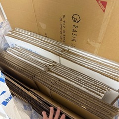 引越し　ダンボール