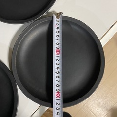 皿 平皿 黒の画像